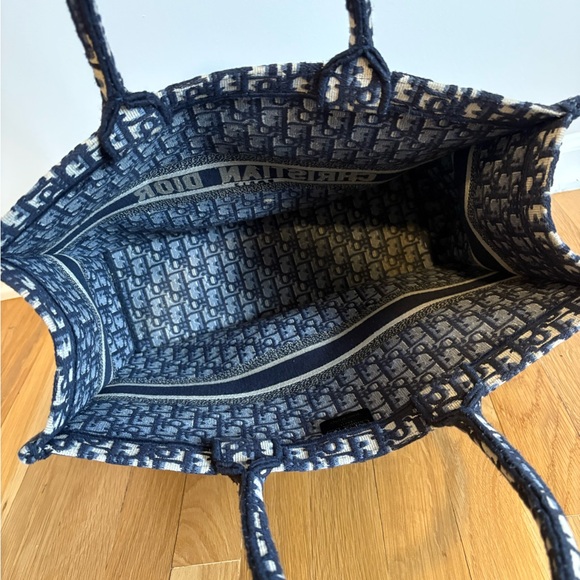 Dior Oblique Book Tote - Picture 3 of 4